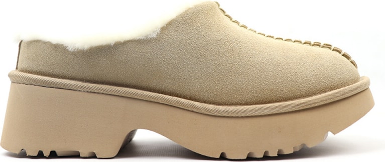 UGG New Heights Cozy Clog Sand